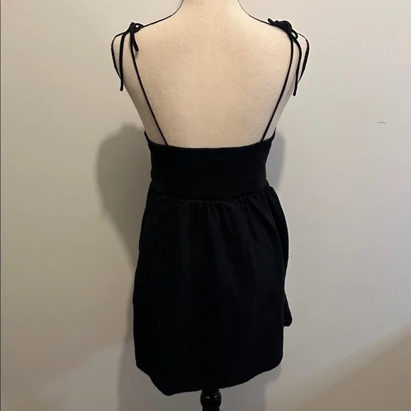 Old Navy Black Linen Tie-Strap Mini Dress Smocked Pockets M Petite - Picture 4 of 7